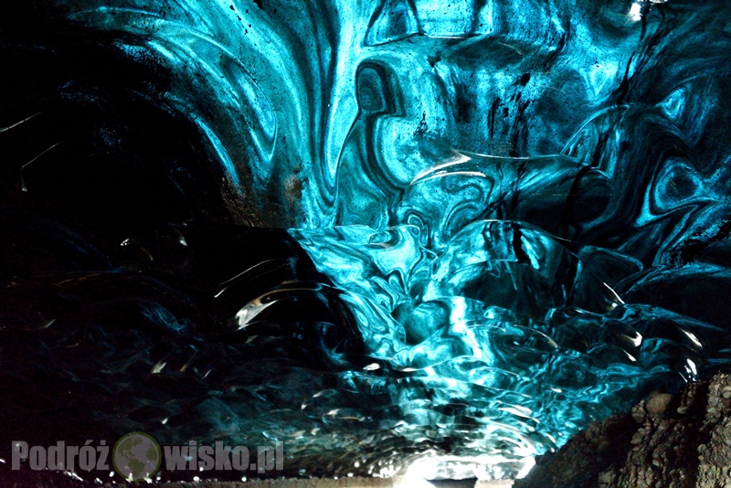 jaskinie lodowcowe na Islandii